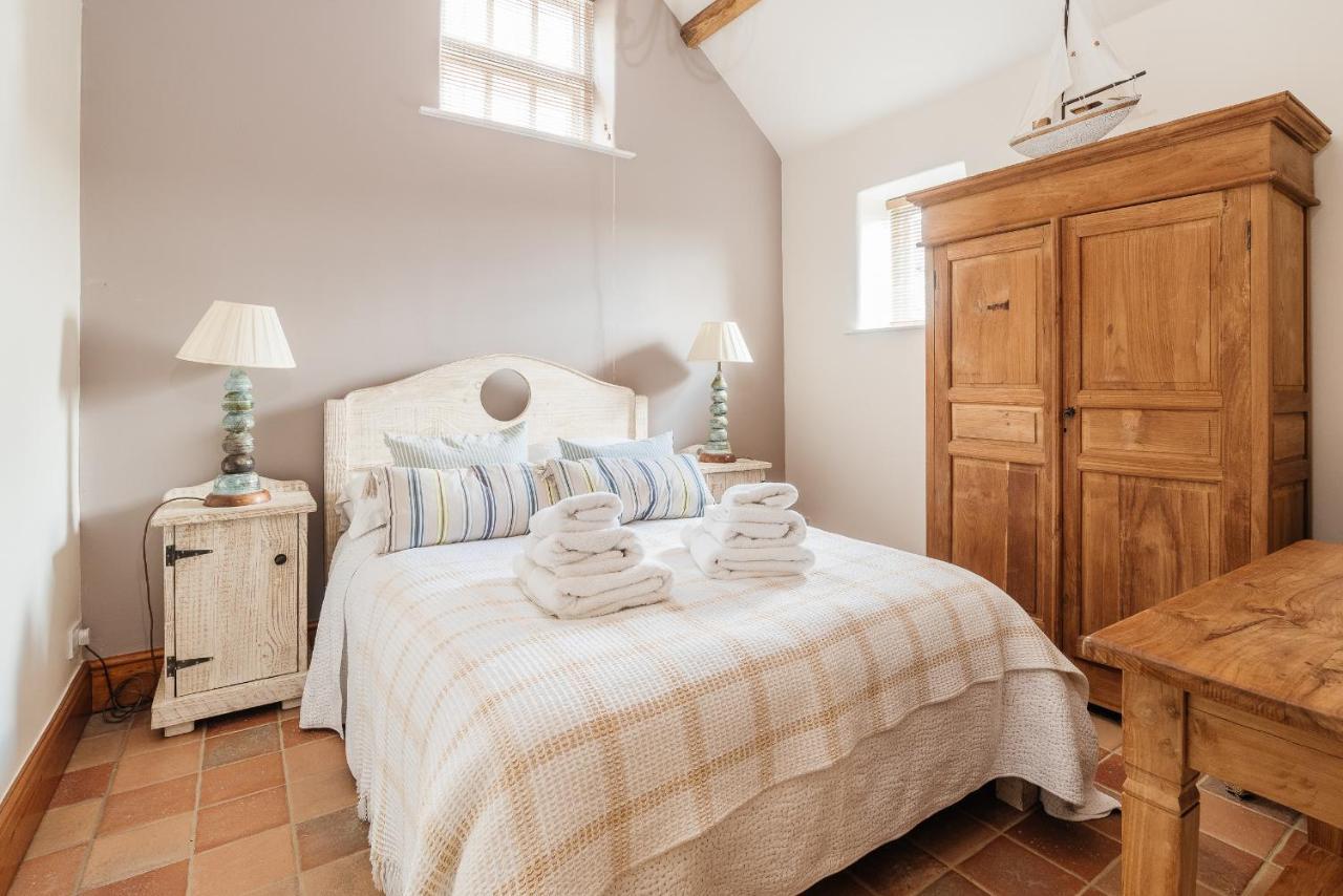 Swallow Barn At Millfields Farm Cottages Ашборн Экстерьер фото